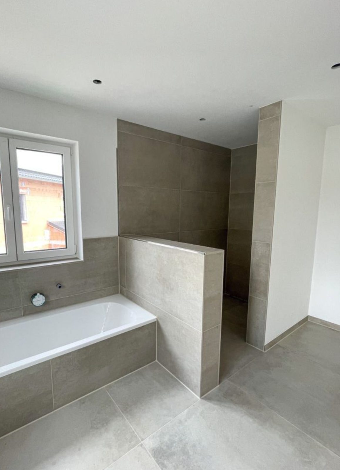 Badezimmer: Grossformat, Betonoptik